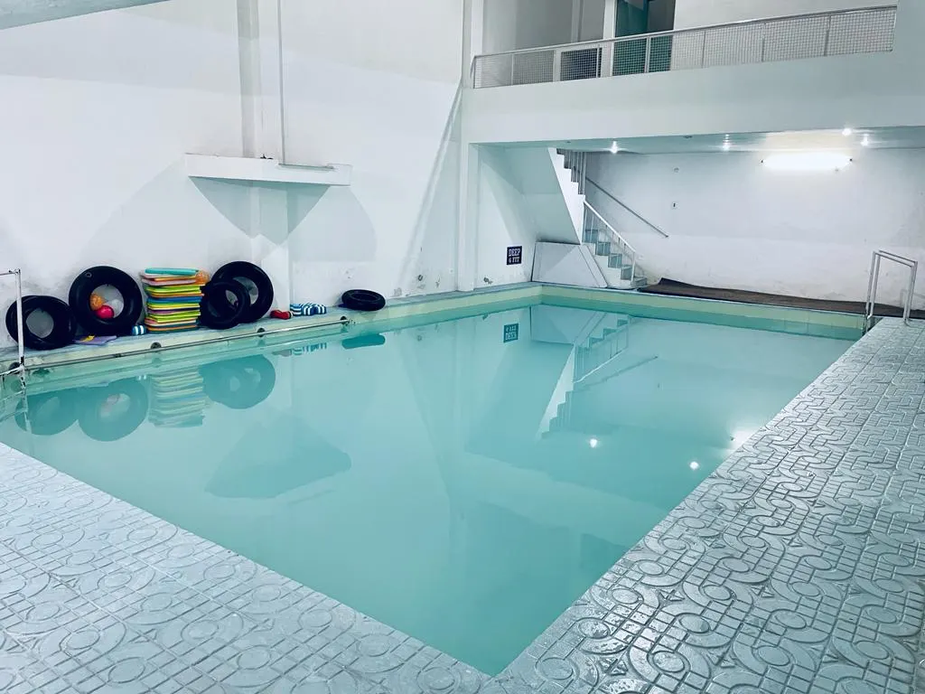 Bubbles Swimming Pool. Ladies and children only photo 1