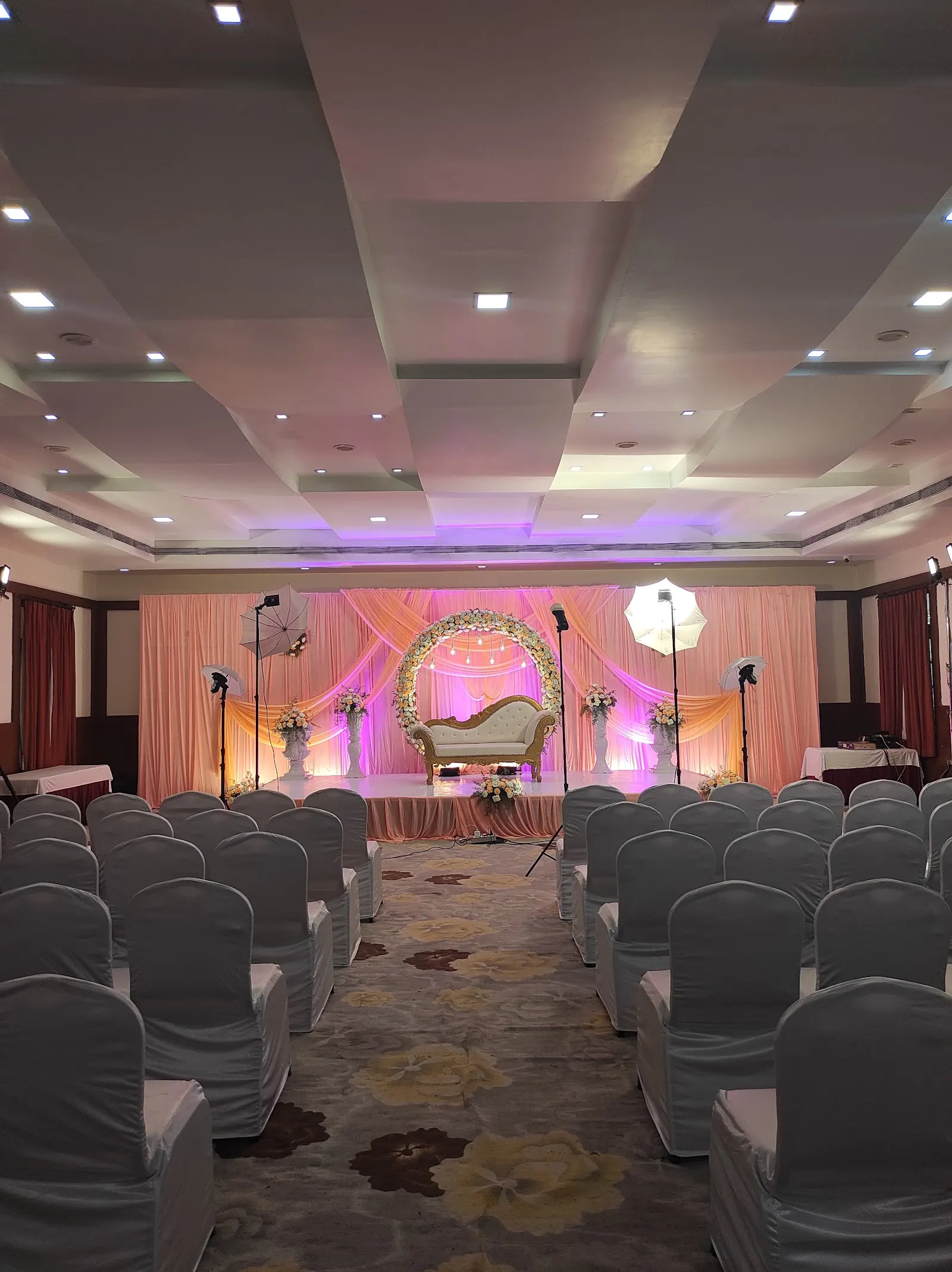 Jenney Club photo 1