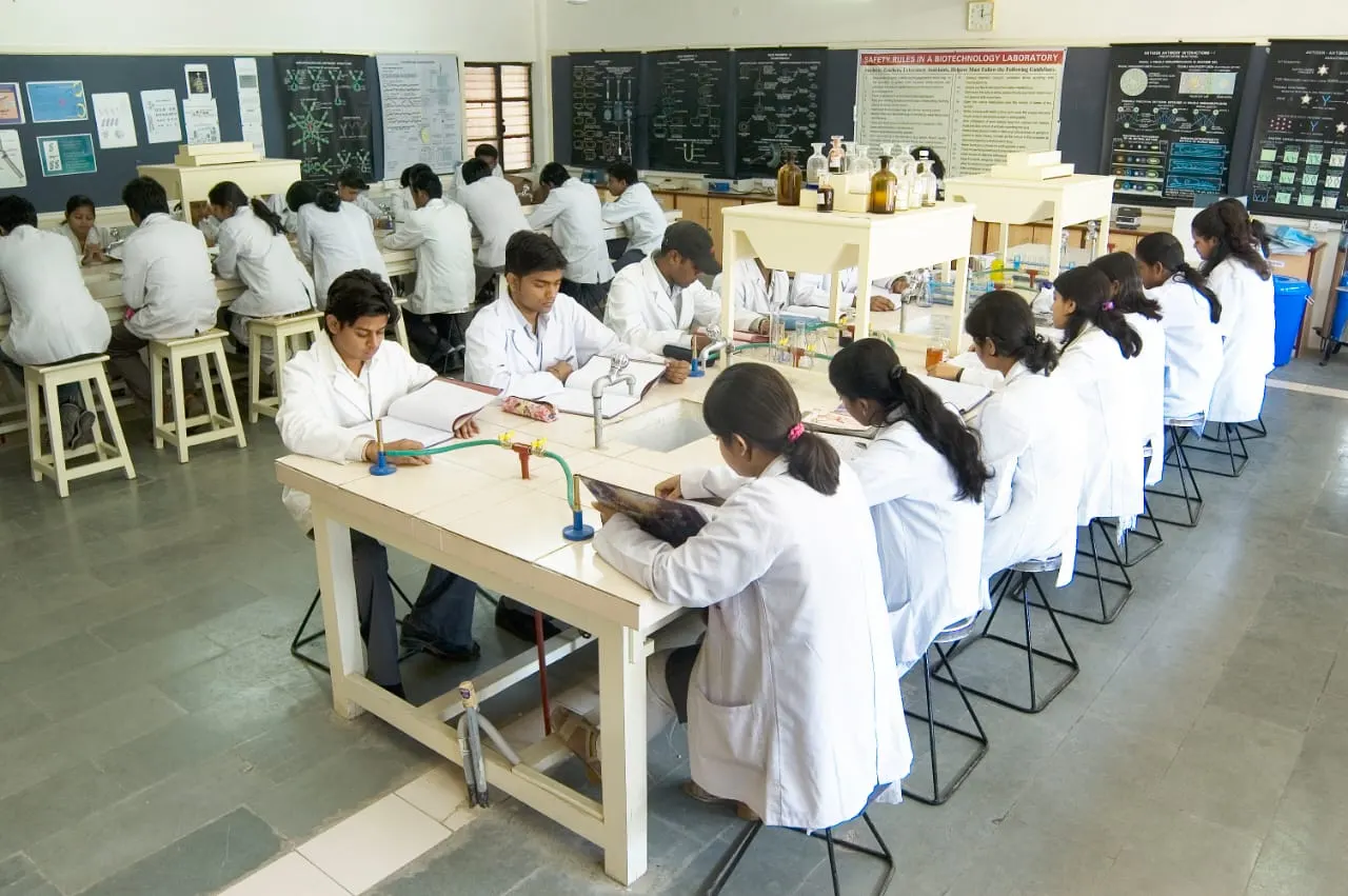 Institute of Science and Research at IPS Academy photo 1