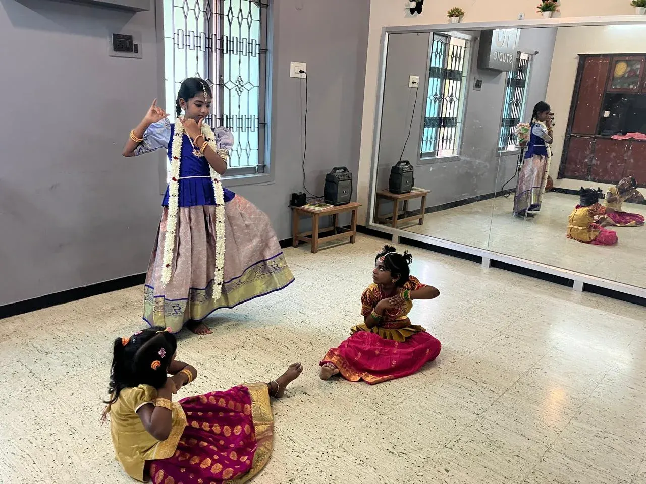 Haajee dance studio photo 1