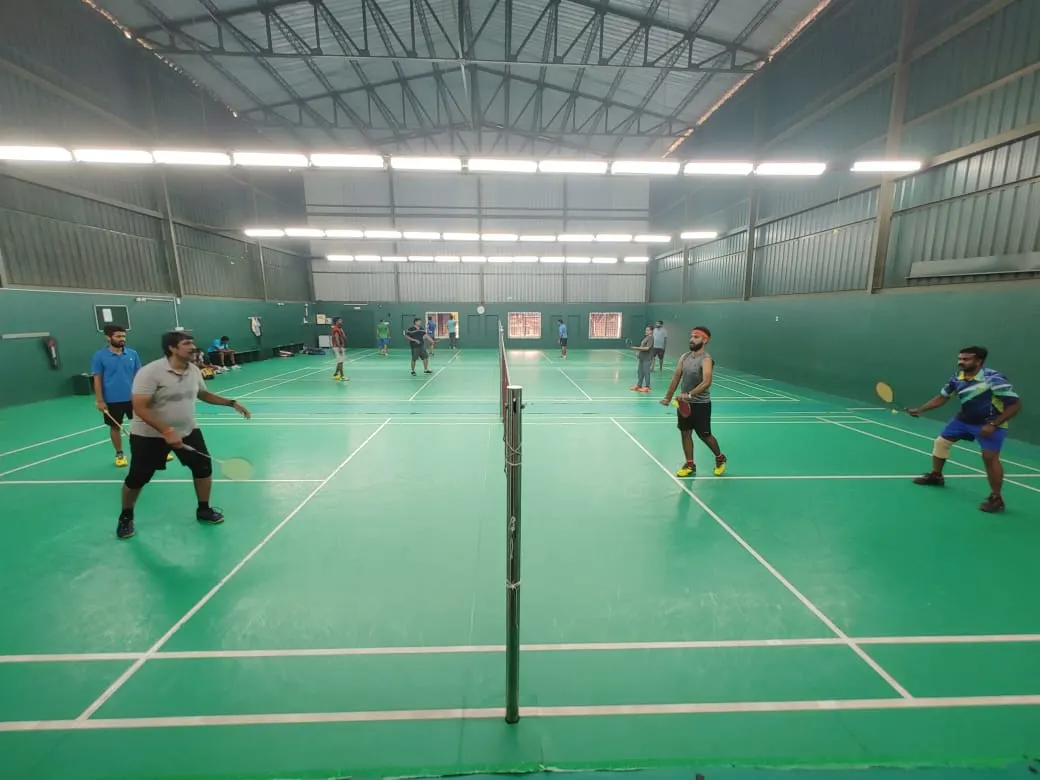 SWAAS Indoor shuttle badminton court photo 1