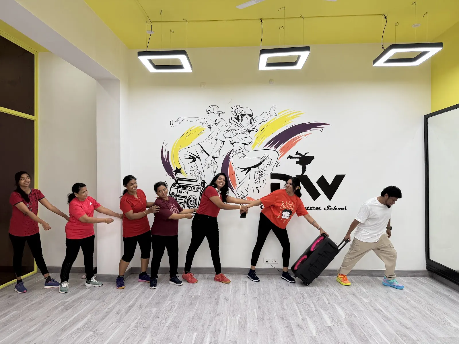 DANCE WORLD DANCE & FITNESS photo 1