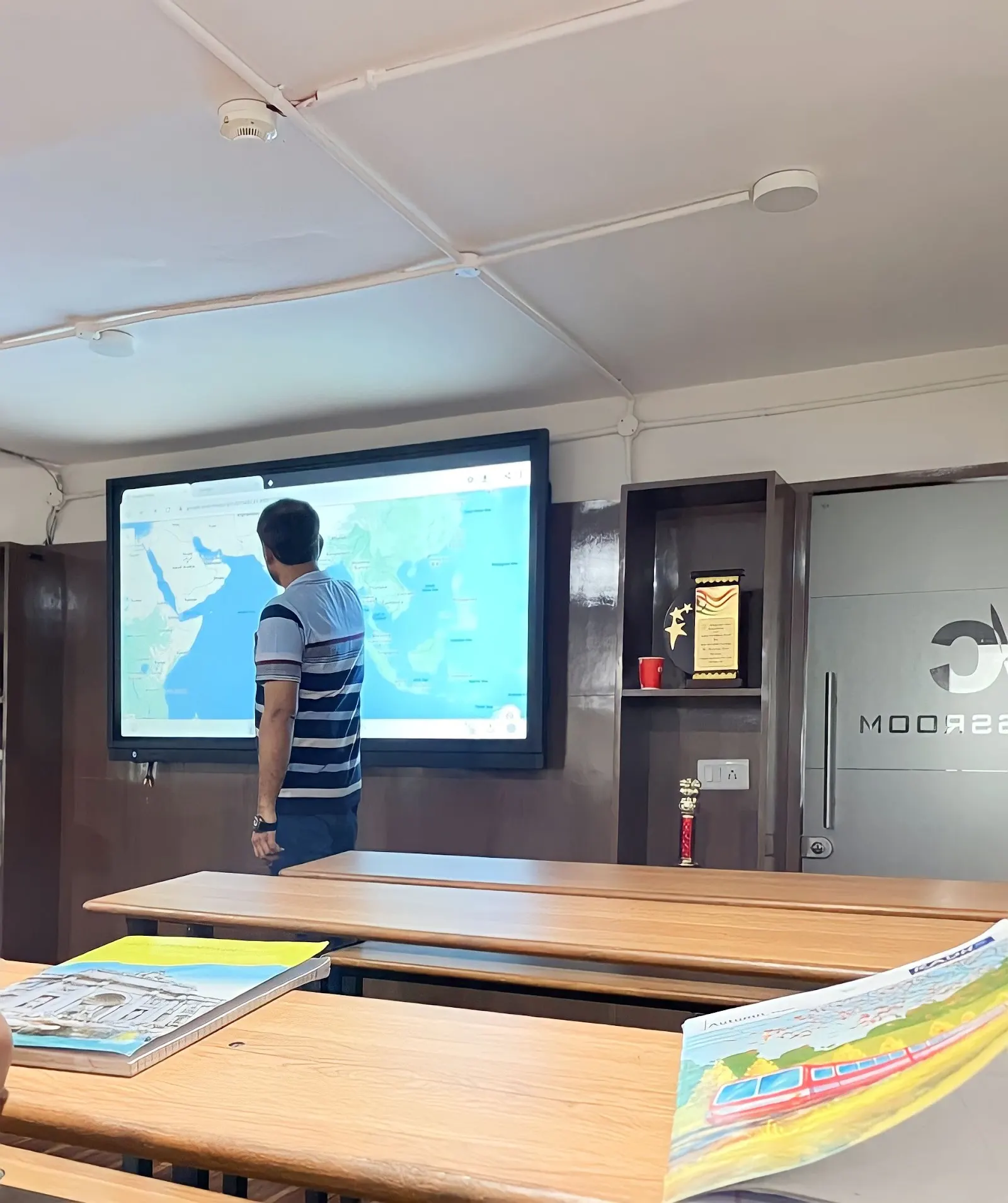 Chahal Academy. UPSC & GPSC COACHING INSTITUTE. photo 1