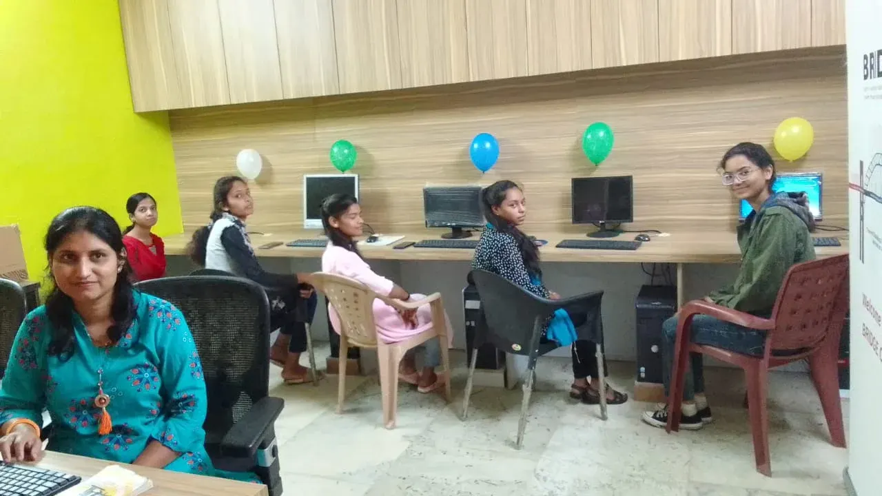 Unique Skills Academy of IT Education photo 1