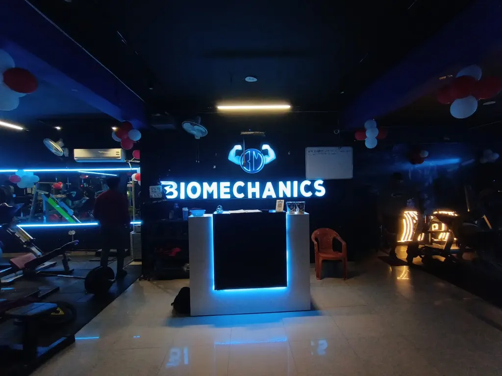 Biomechanics unisex gym