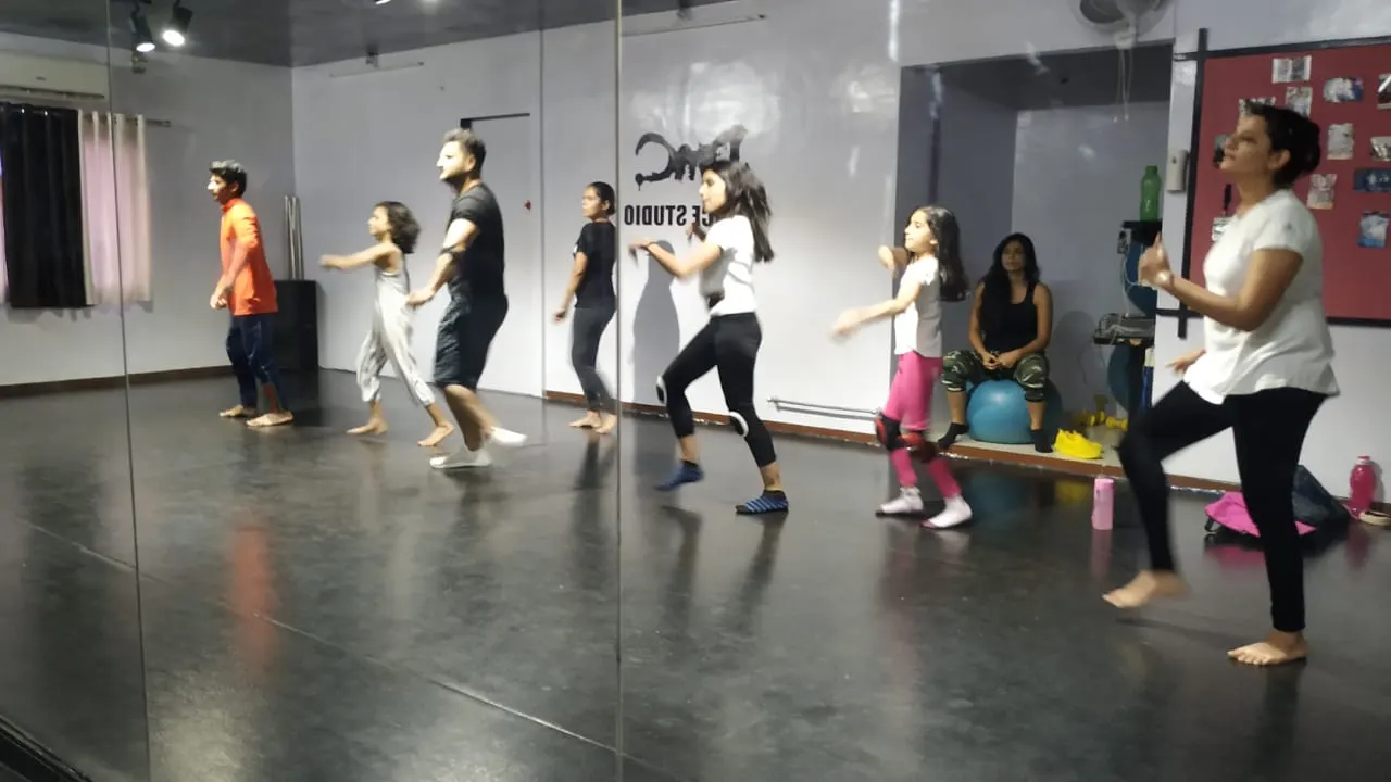 DMC Dance Studio Alkapuri photo 1