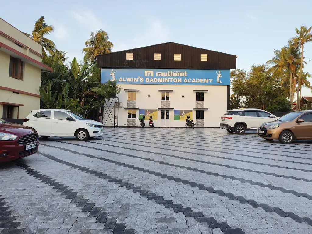 MUTHOOT ALWIN'S BADMINTON ACADEMY PARKING — Badminton in Kaloor