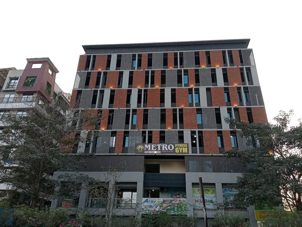 METRO FITNESS GYM — Godadara