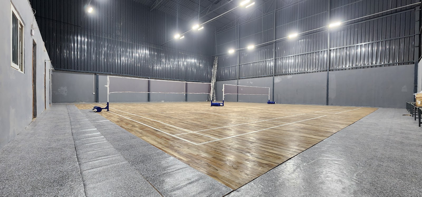 Flying Feathers Badminton Club