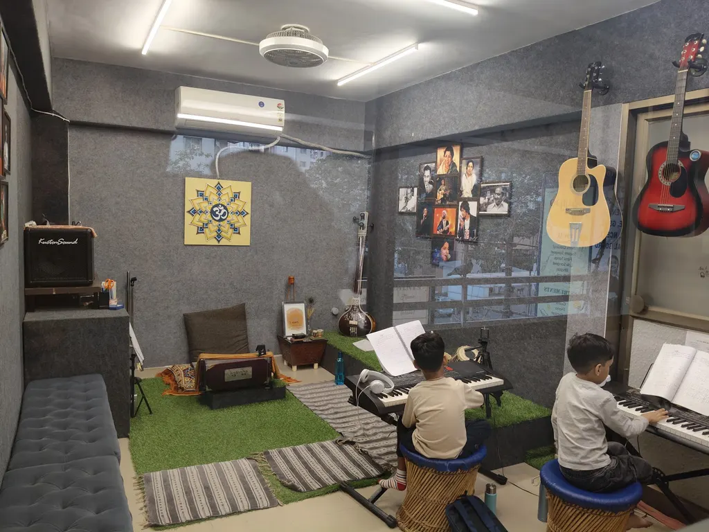 Rajipo The House of Music® — Music in Vesu