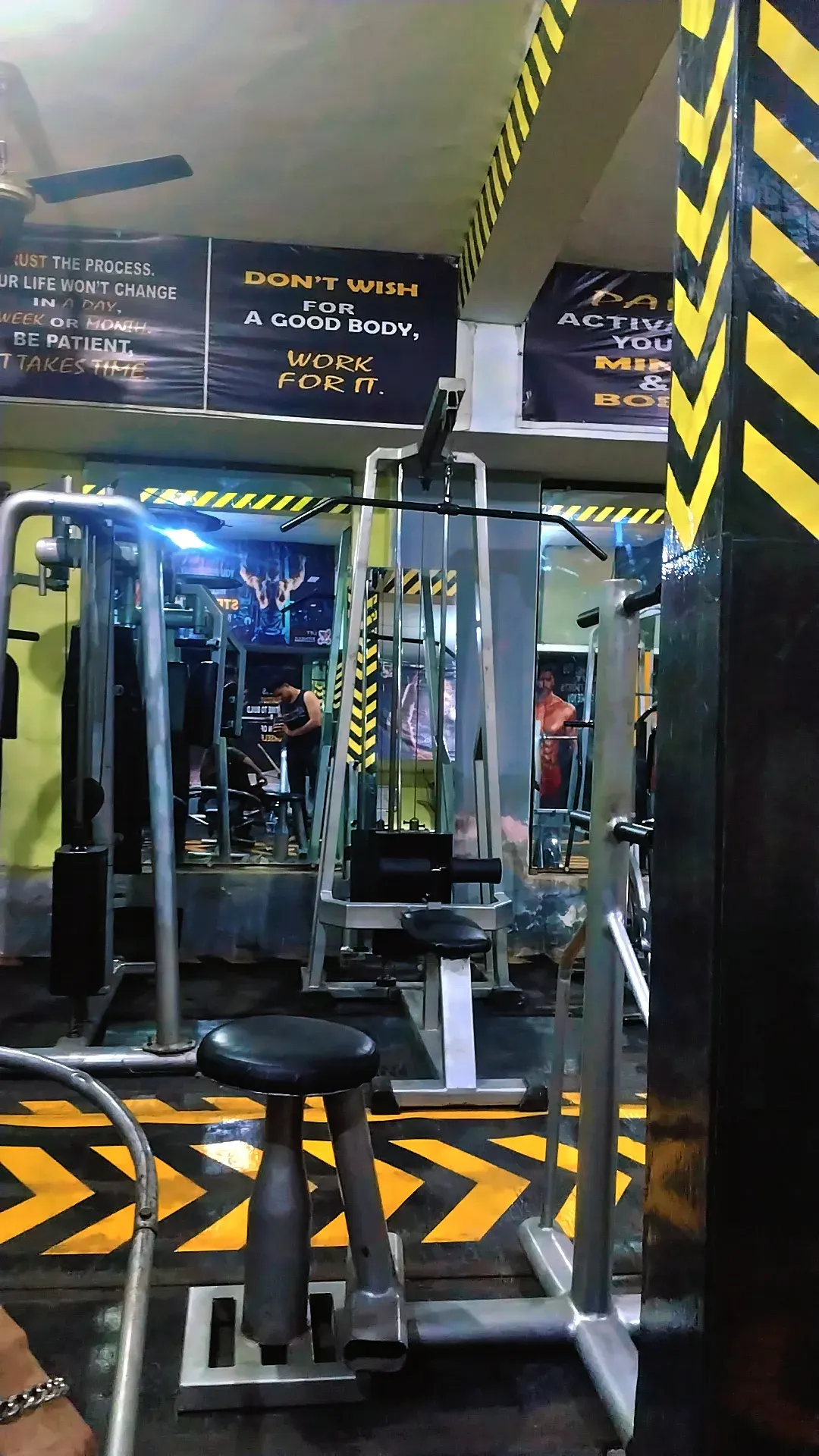 Lift Right Fitness — Standard Gym in Daheli Sujanpur, Kanpur