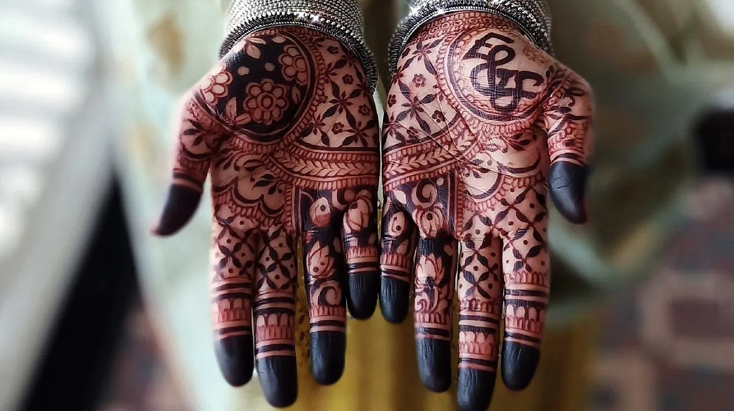 Rehash henna Studio / MEHNDI designer kochi — Art & Craft in Kadavanthra, Kochi