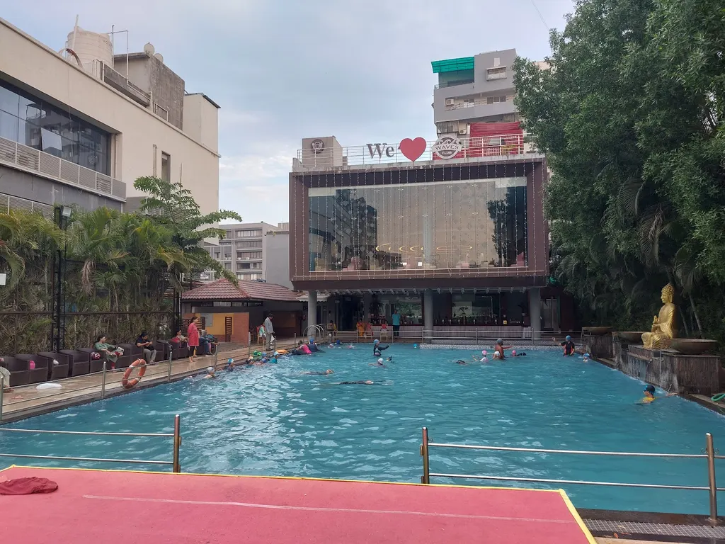 Swimming Pool Waves Club — Swimming in Bhayli