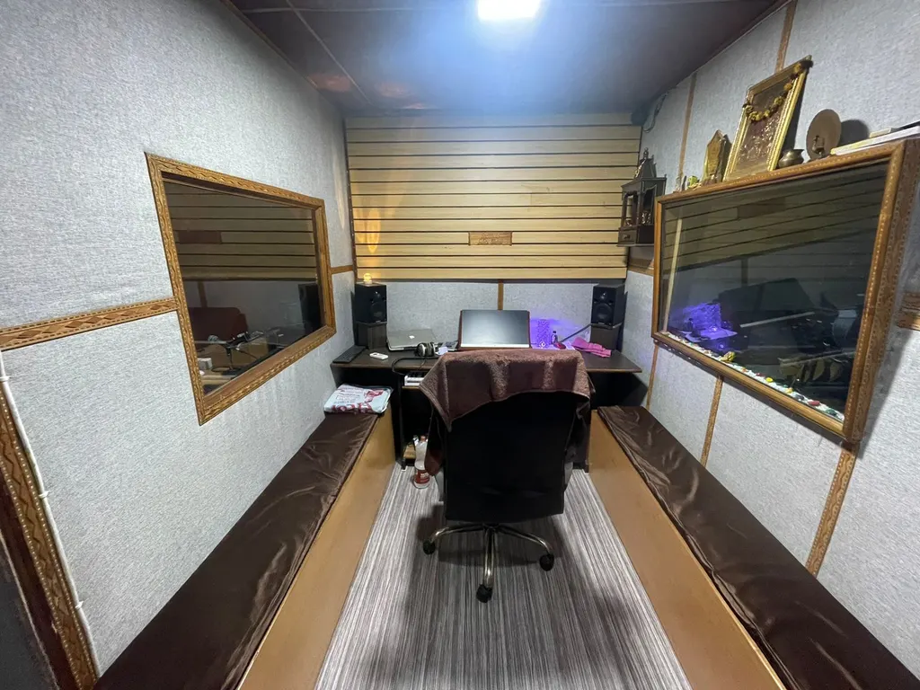 Studio Hot Beat 2.0 — Music in Mithapur
