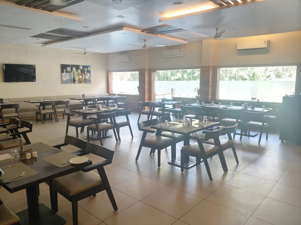 Bhojpur Club, Cricket, Futsal and Football — Swimming in Arera Colony