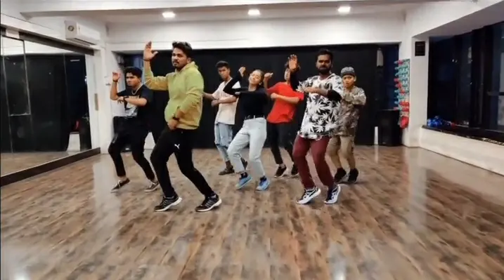 RUH STEP UP DANCE AND FITNESS photo 1