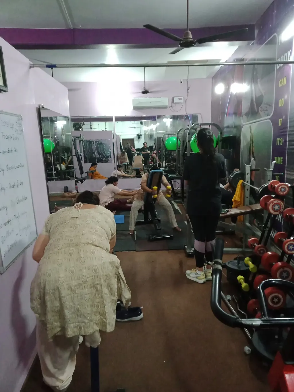 Lady fitness gym
