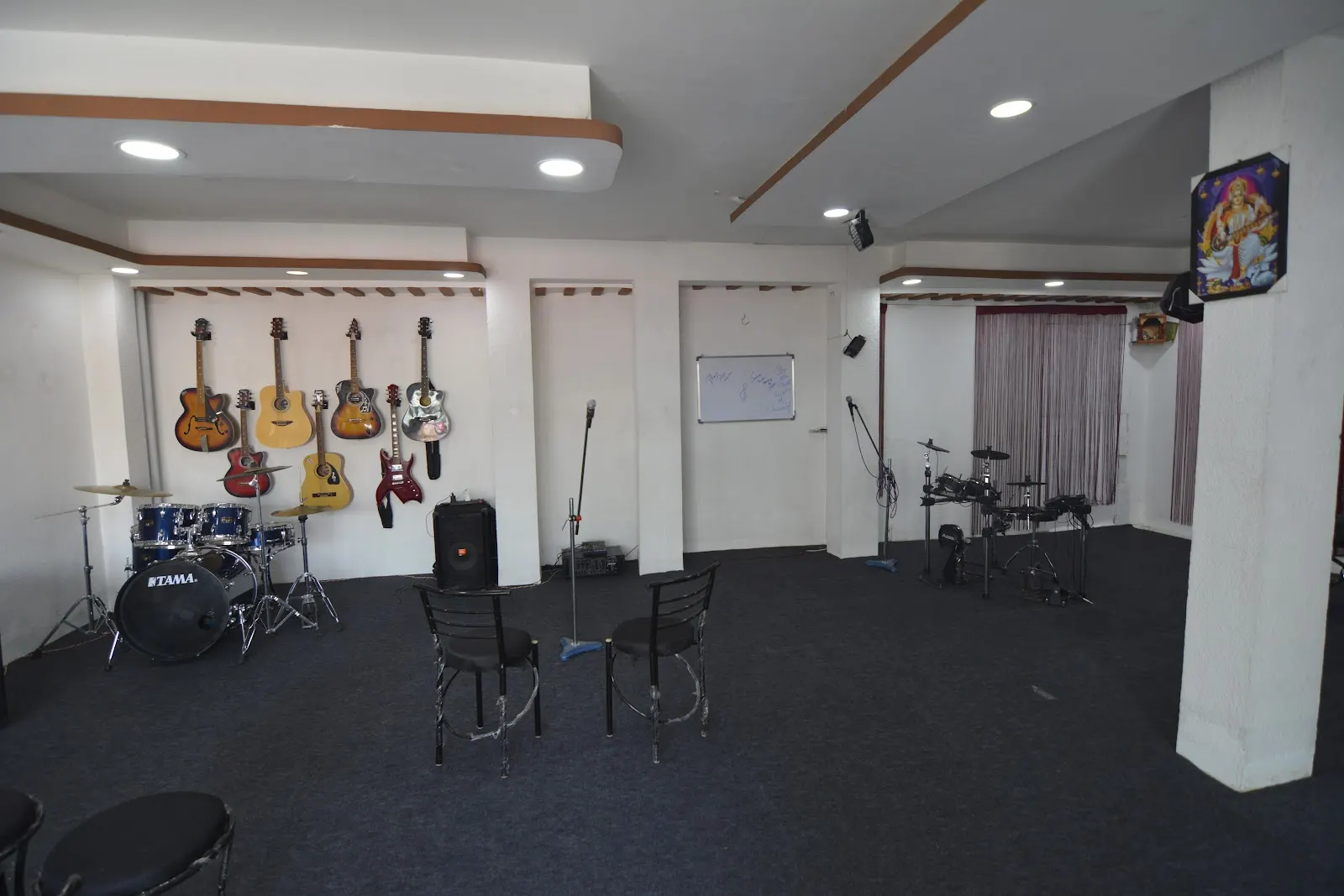 Online Music Classes — Music in Scheme 78, Indore
