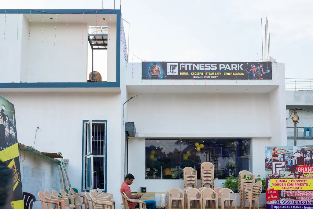 Fitnesspark Unisex Gym — Irugur
