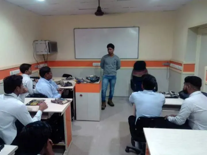 Micro - Leading Institute of Hardware & Networking — Coding & Robotics in Sadar Bazaar, Meerut