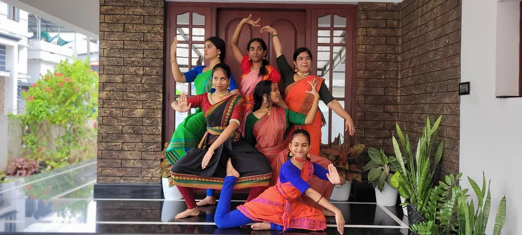 Sree Mookambika Kalakshethram — Dance in Elamakkara