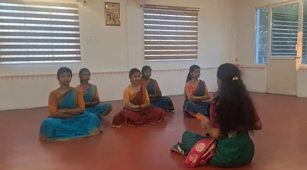 Mavis Art Academy — Dance in Vyttila