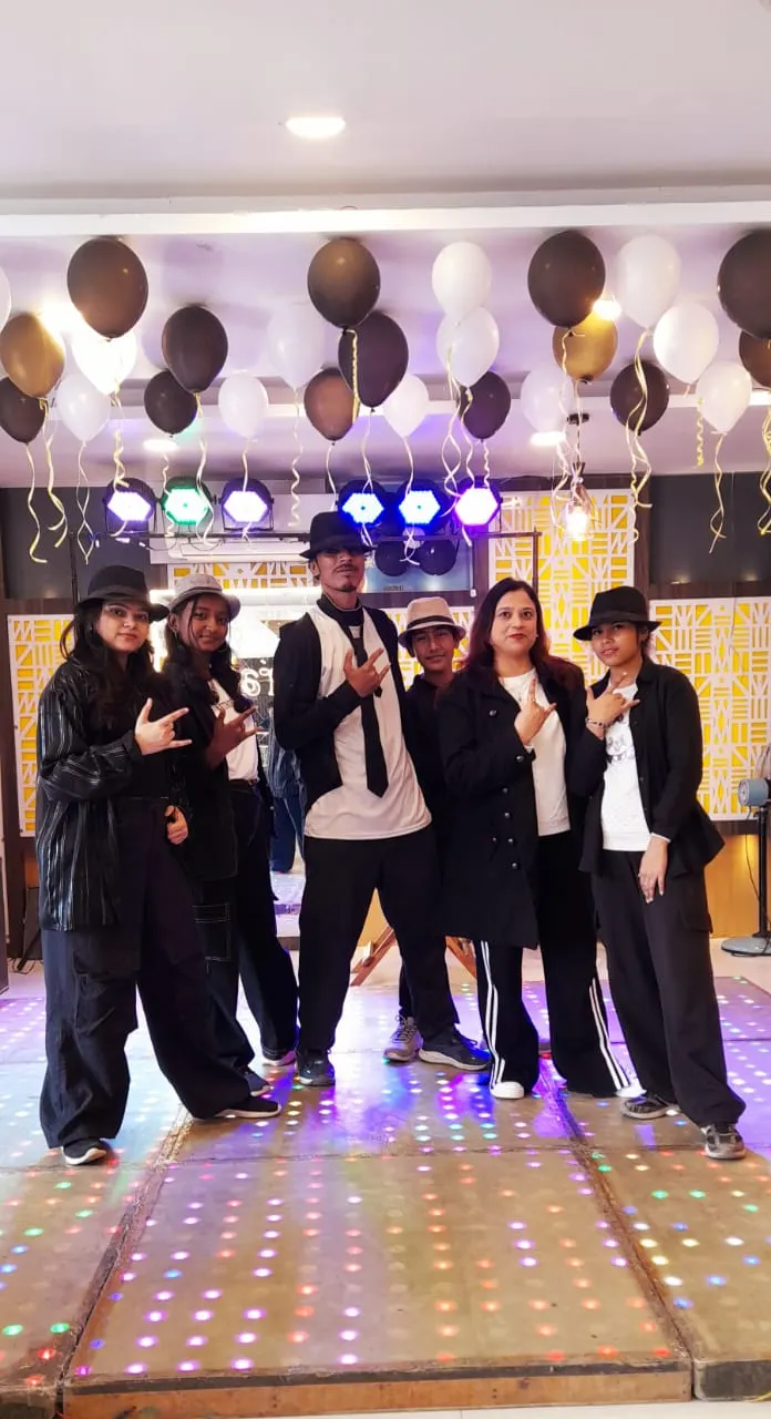 Ultimate Rhythm Studio - Best Dance and Fitness Yoga Class — Dance in Rajendra Nagar, Patna