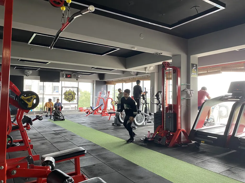 King's Gym Parvat Patiya