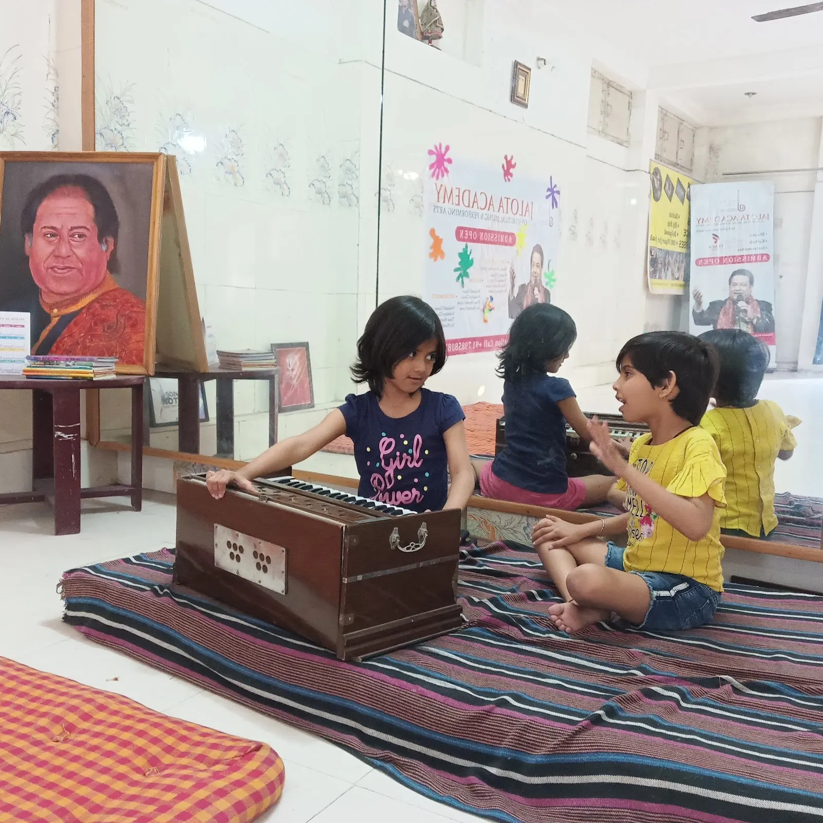 Jalota Academy of spiritual music & performing arts — Music in Lalkuan, Lucknow