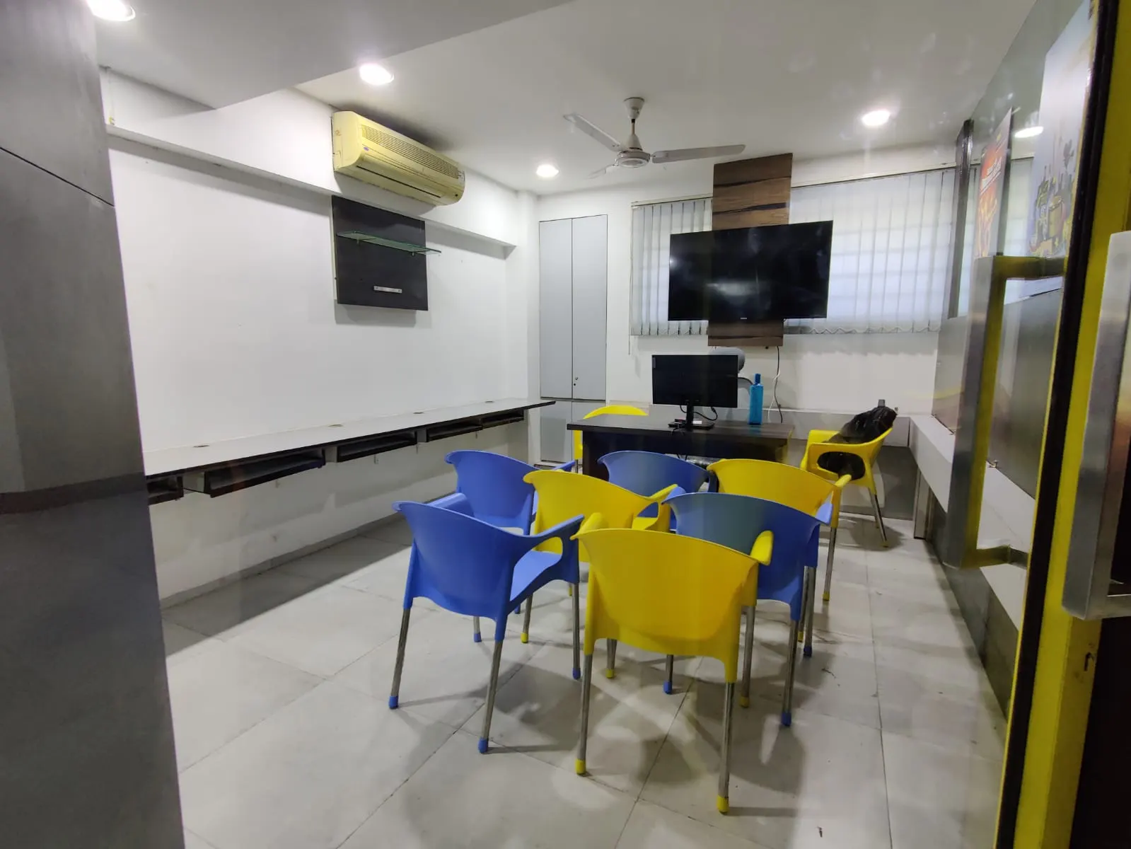MAAC Baroda (Maya Academy of Advanced Creativity) — Photography in Sayajiganj, Vadodara