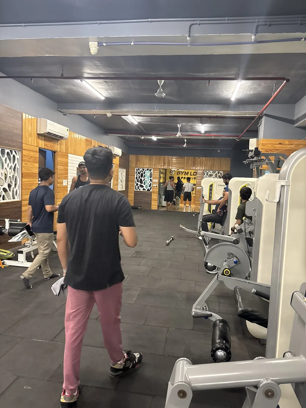gym lounge