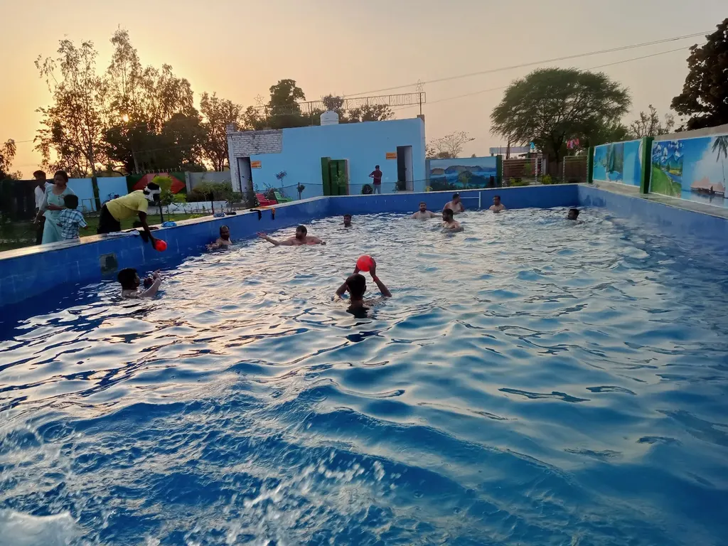 FUN ZONE — Swimming in Panki