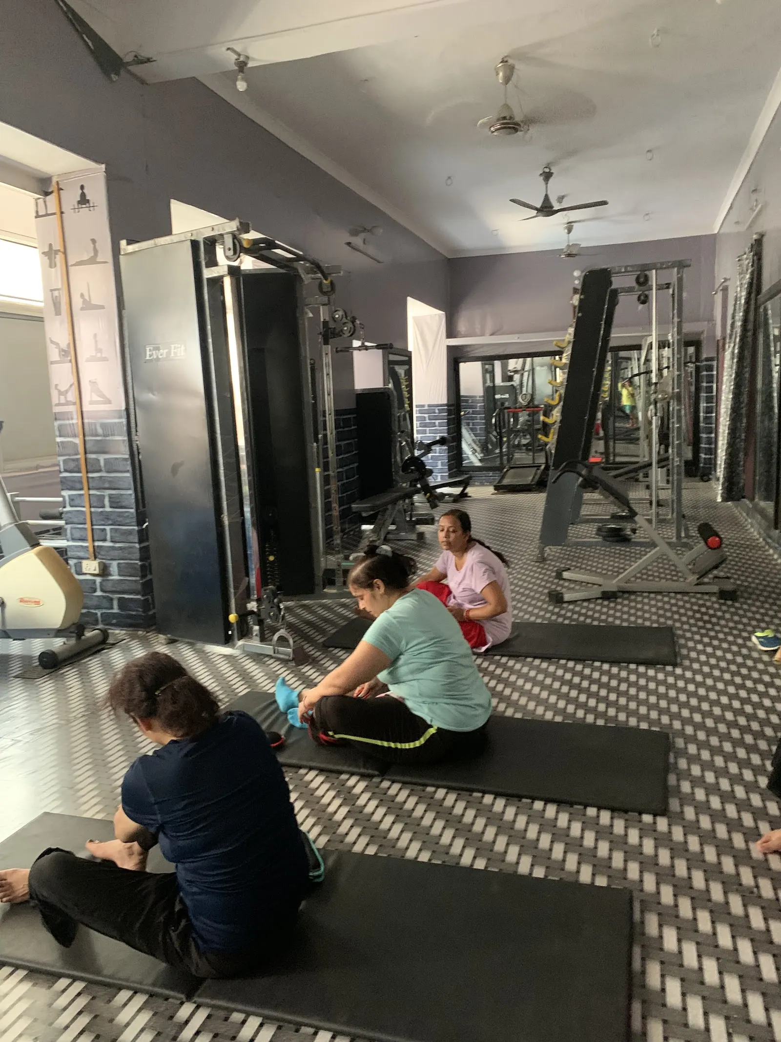 Everfit Ladies Gym — Women-Only Gym in Yahiyaganj, Lucknow