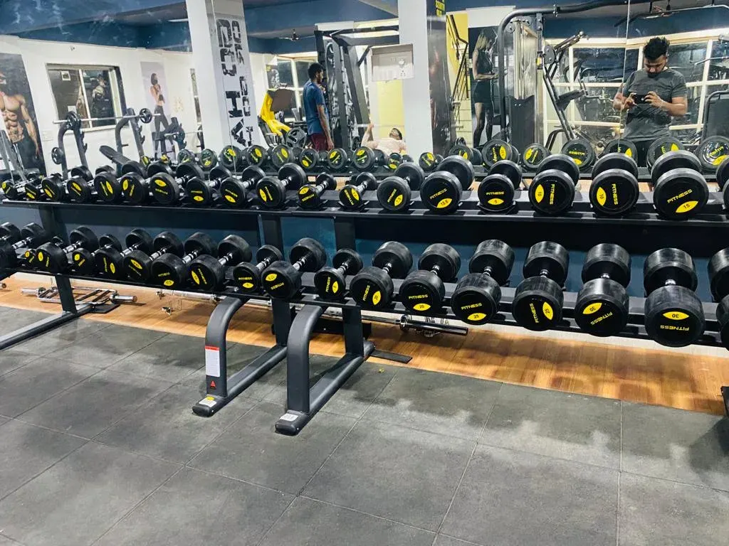 Life Fitness Gym