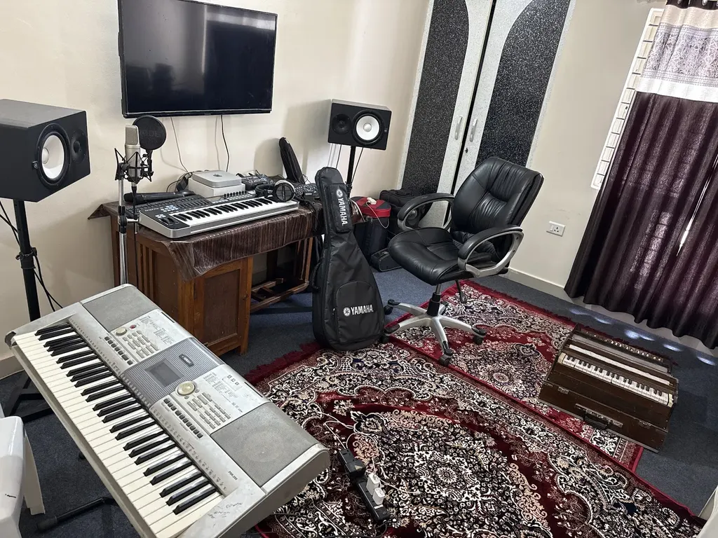 Pacific music school and recording studio — Music in Navri