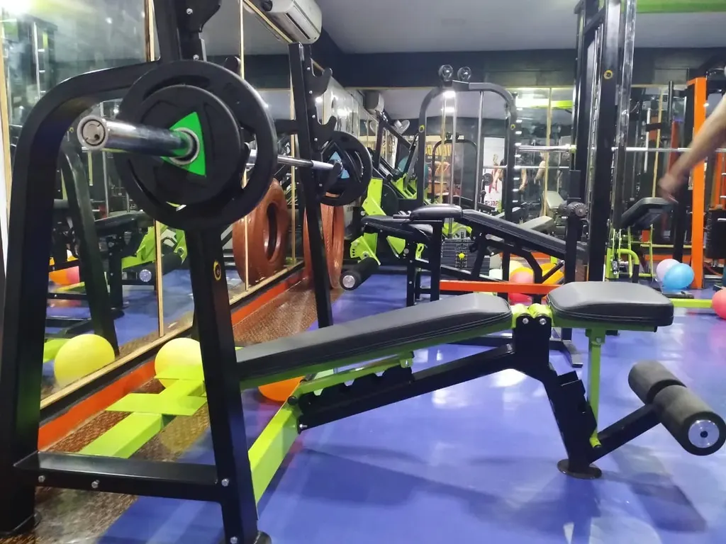 Jiggling Fitness World