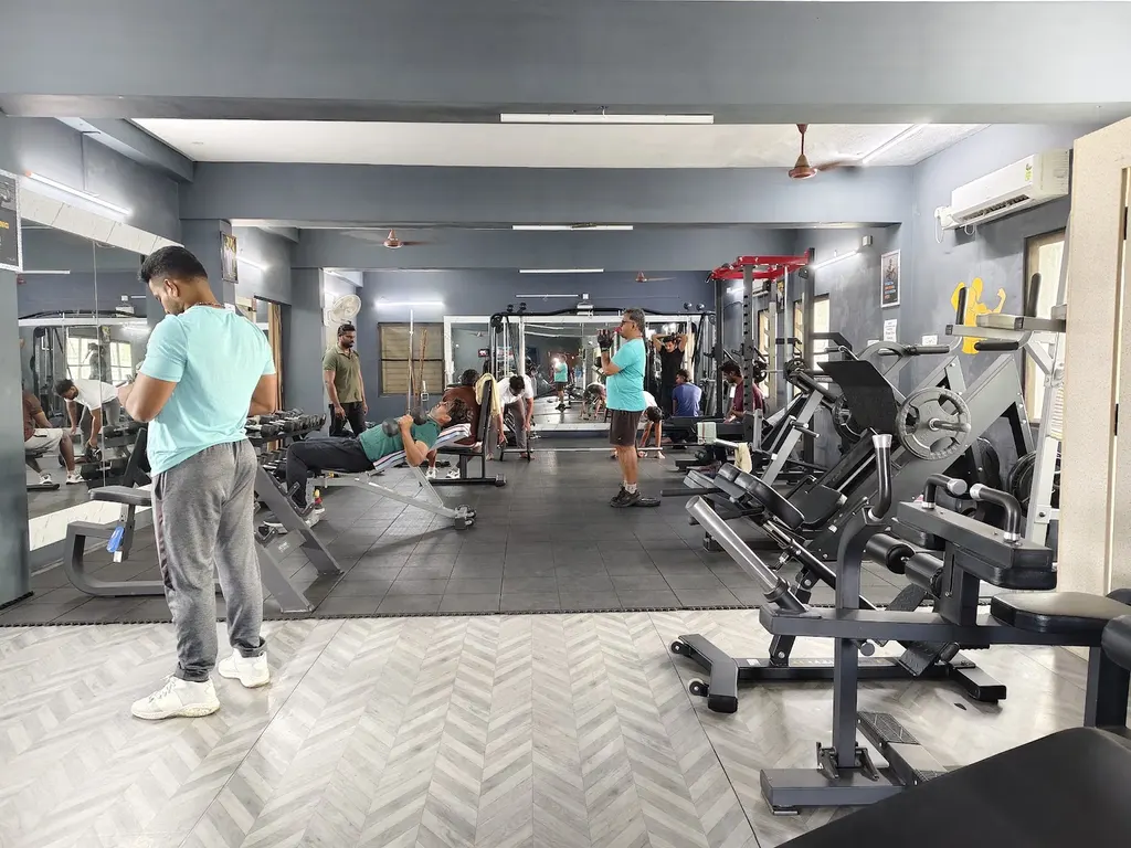 MUSCLE MECH GYM & FITNESS ( UNISEX) — Otthakadai