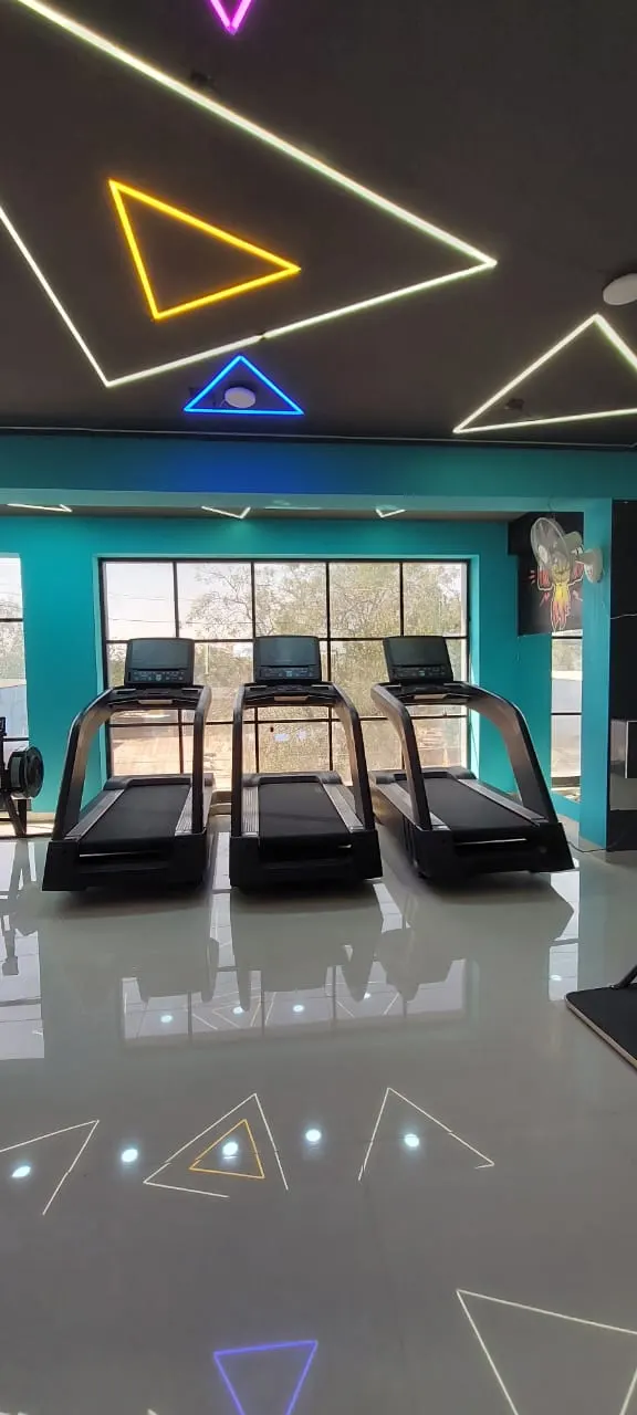 LA WORLD FITNESS — Standard Gym in Tilak Nagar, Indore
