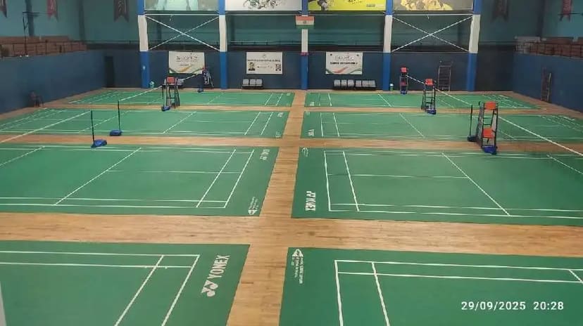 iSportz Badminton Arena — Badminton in Mowa