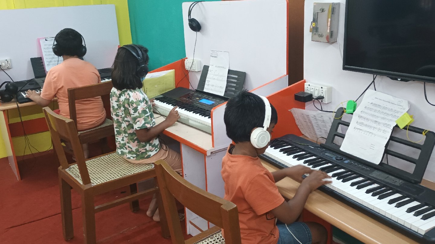 DPS MUSIC ACADEMY - Unit 1 - Head Office (Premium school) Branches: Thudiyalur, Vadavalli, Ramanathapuram — Music in Vadakovai, Coimbatore
