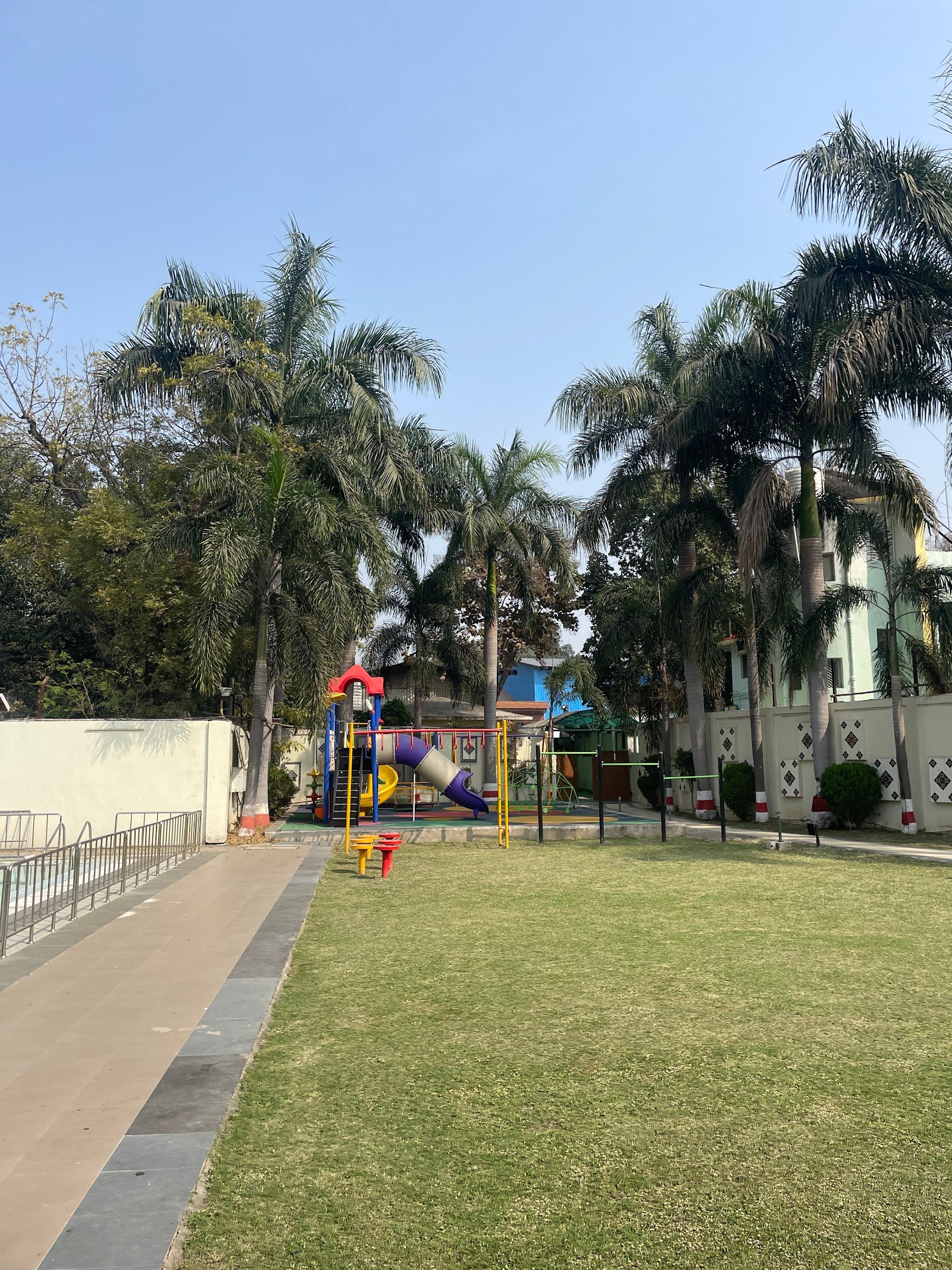 Railway Officers Club Swimming Pool — Swimming in Ravi Nagar, Nagpur
