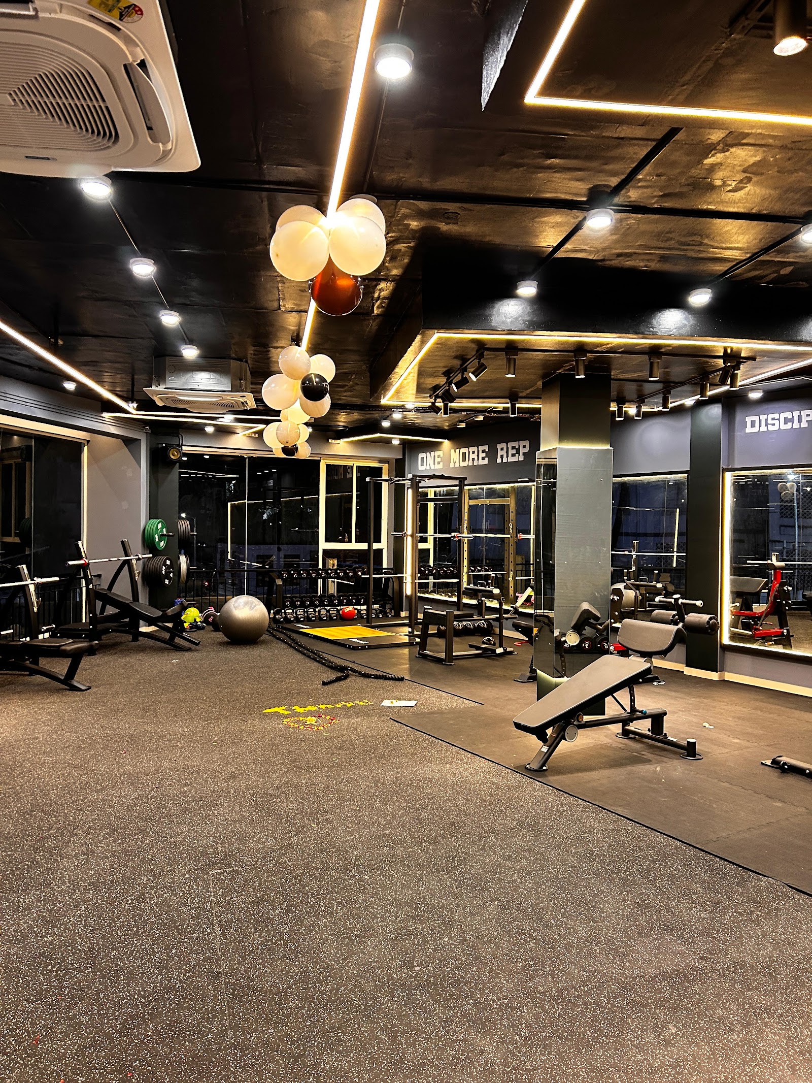 Carbon Fitness Statue — Fitness Center in Palayam, Trivandrum