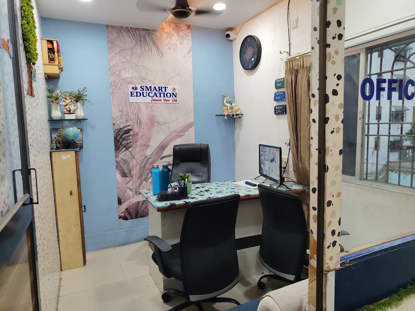 Smart Education & Spoken — Public Speaking in Udhana, Surat