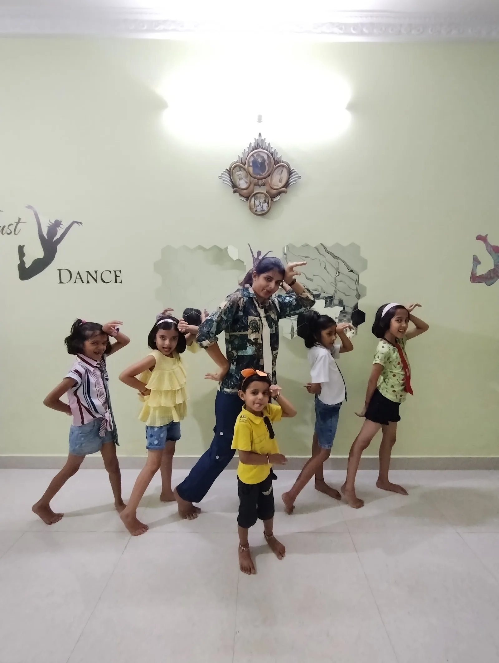 AVI Drawing & Dance Classes — Gym & Fitness in Rishipuram, Bhopal