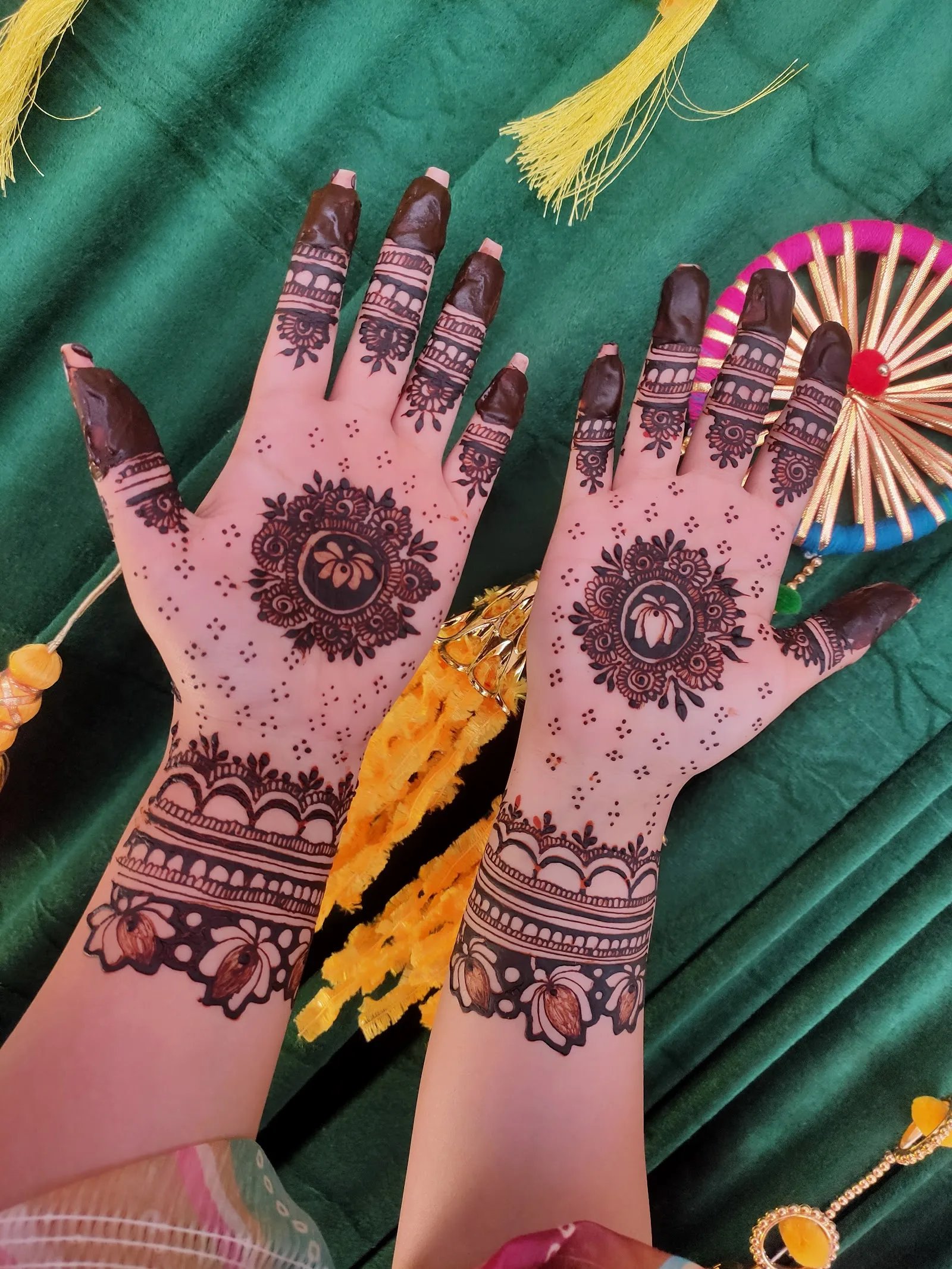 MANALI MEHNDI ARTIST — Art & Craft in Naubasta, Kanpur