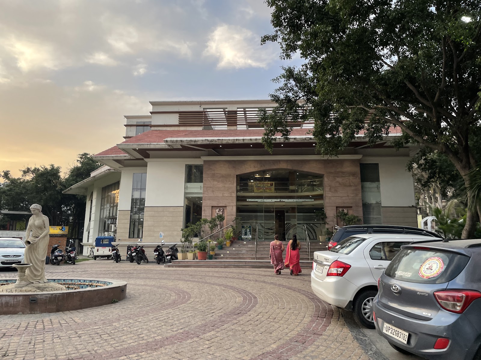 Eiffel Club — Standard Gym in Civil Lines, Lucknow