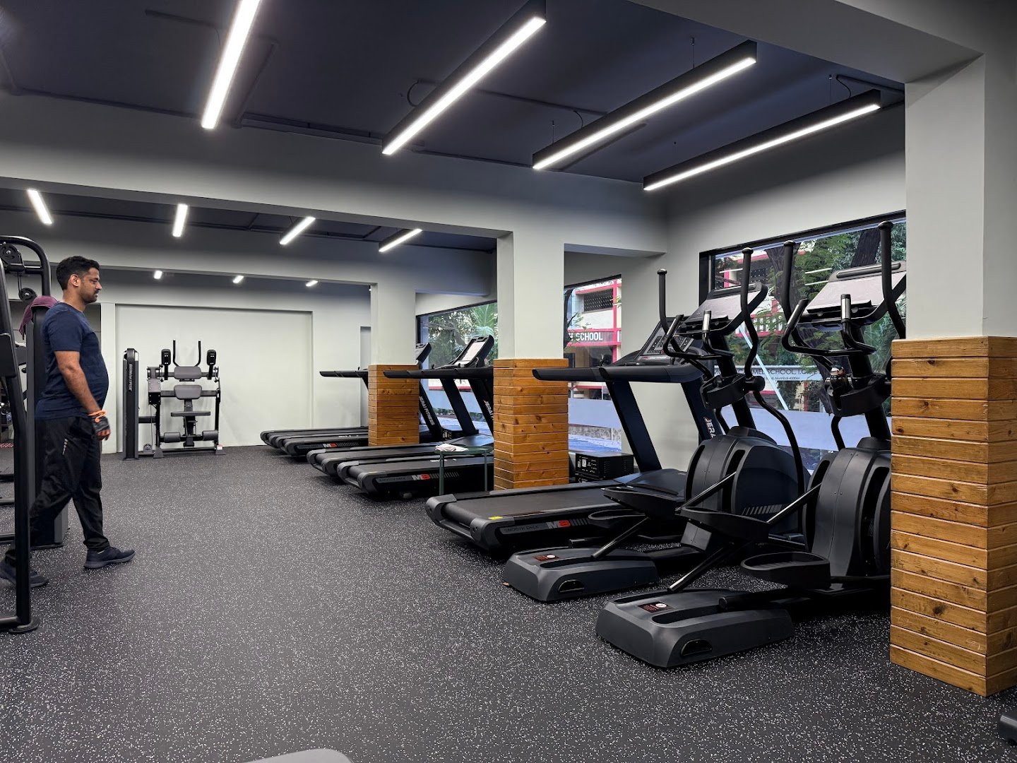 J9 Fitness — Standard Gym in Malad, Mumbai