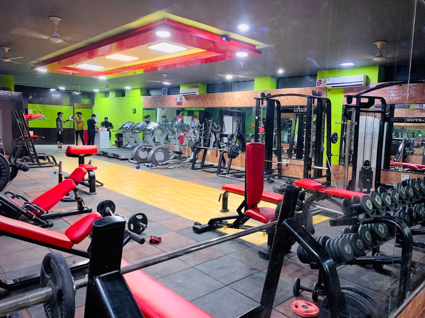 Build N Burn Gym-Sector 14 /Gym Near Me in Sector 14 /Best Gym In sector 14/Best gym near me in sector 14. — Fitness Center in Old Gurugram, Gurugram