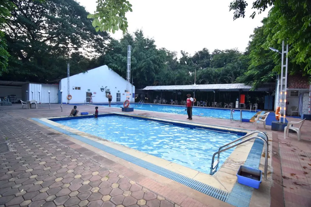 Poona Club Swimming Pool