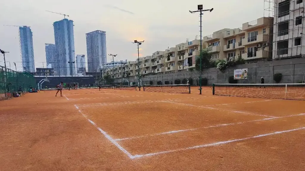 Sporbit Sports Academy — Badminton in Sector 65